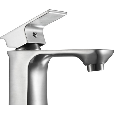 Promenade Single Hole Single Handle Bathroom Faucet